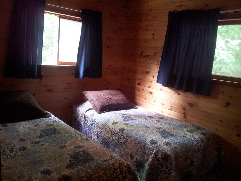 Red Lodge Resort Little Current Zimmer foto