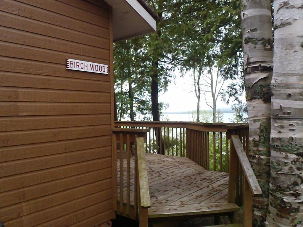 Red Lodge Resort Little Current Zimmer foto