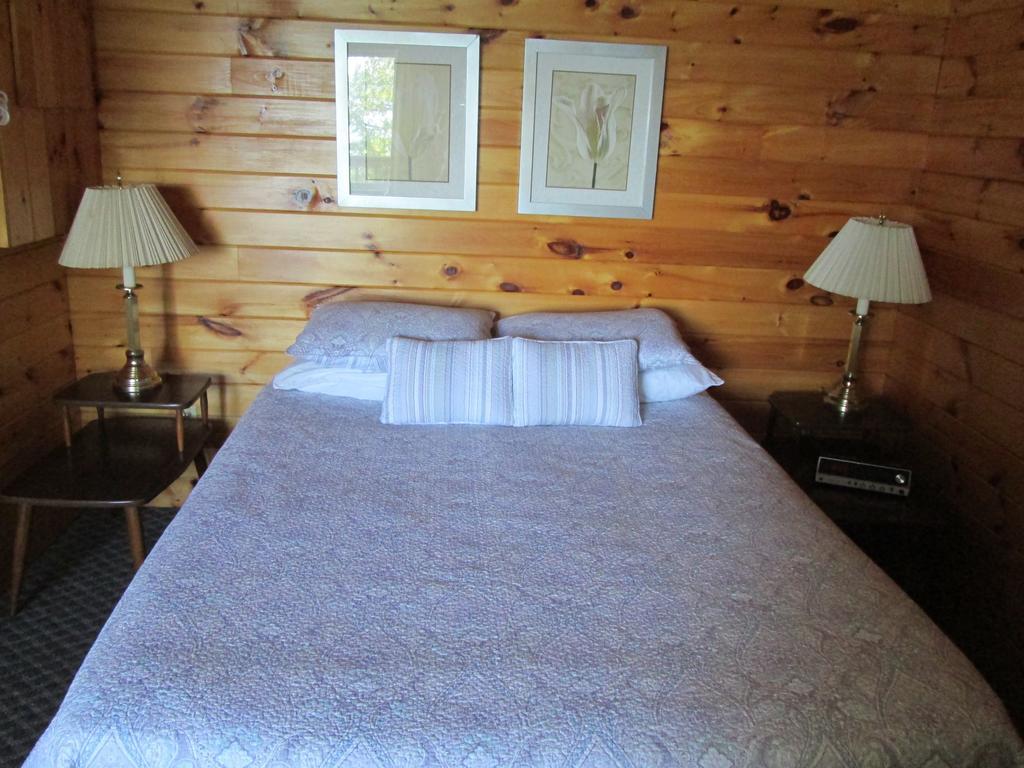 Red Lodge Resort Little Current Zimmer foto