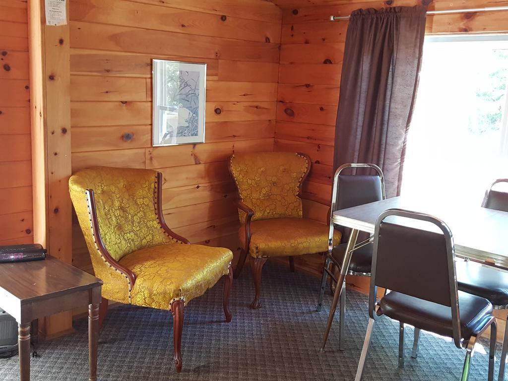 Red Lodge Resort Little Current Zimmer foto